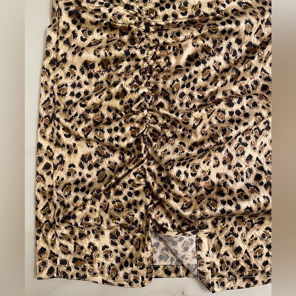 Free People Ava’s Animal Print Mini-Skirt : size 12 - Picture 9 of 10